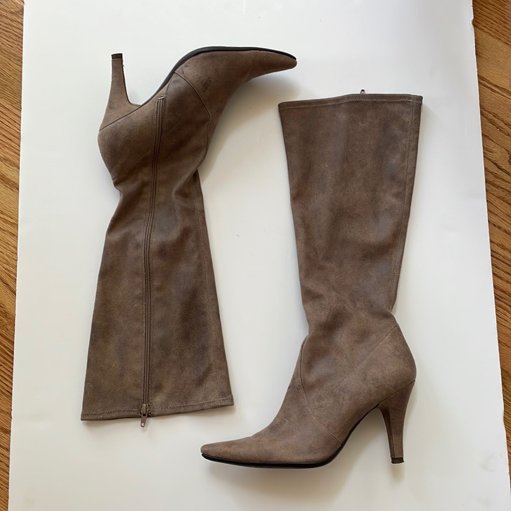 Kenneth Cole Reaction Taupe knee high boots size 6